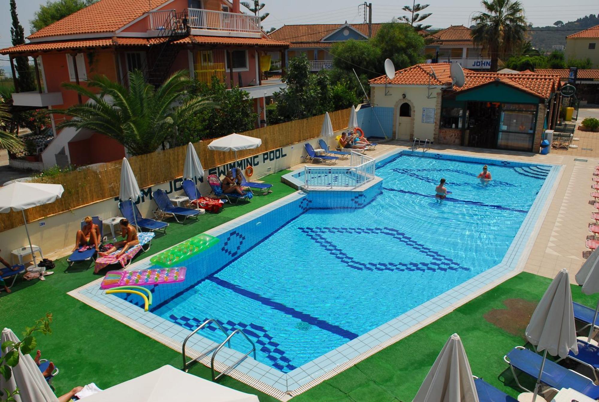 Tom & John Center Aparthotel Tsilivi  Exteriör bild
